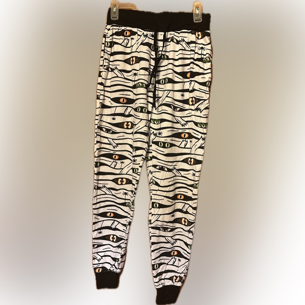Serra Black and White Mummy Print Pajama Set - Picture 4 of 4
